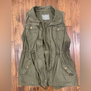 Vanity Utility Green Vest